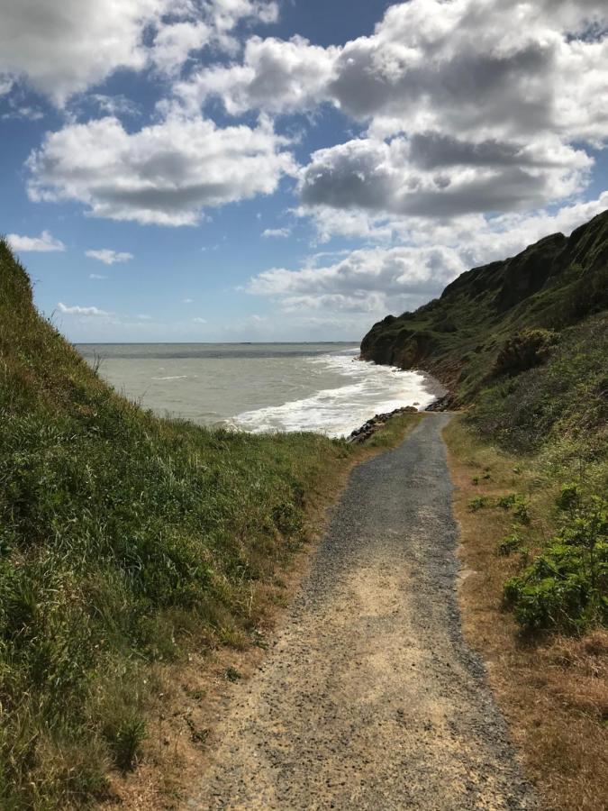 Grand Gite De La Ferme De La Tourelle Longues-sur-Mer Bagian luar foto